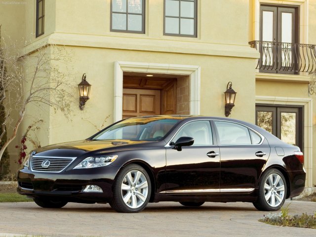 Lexus LS